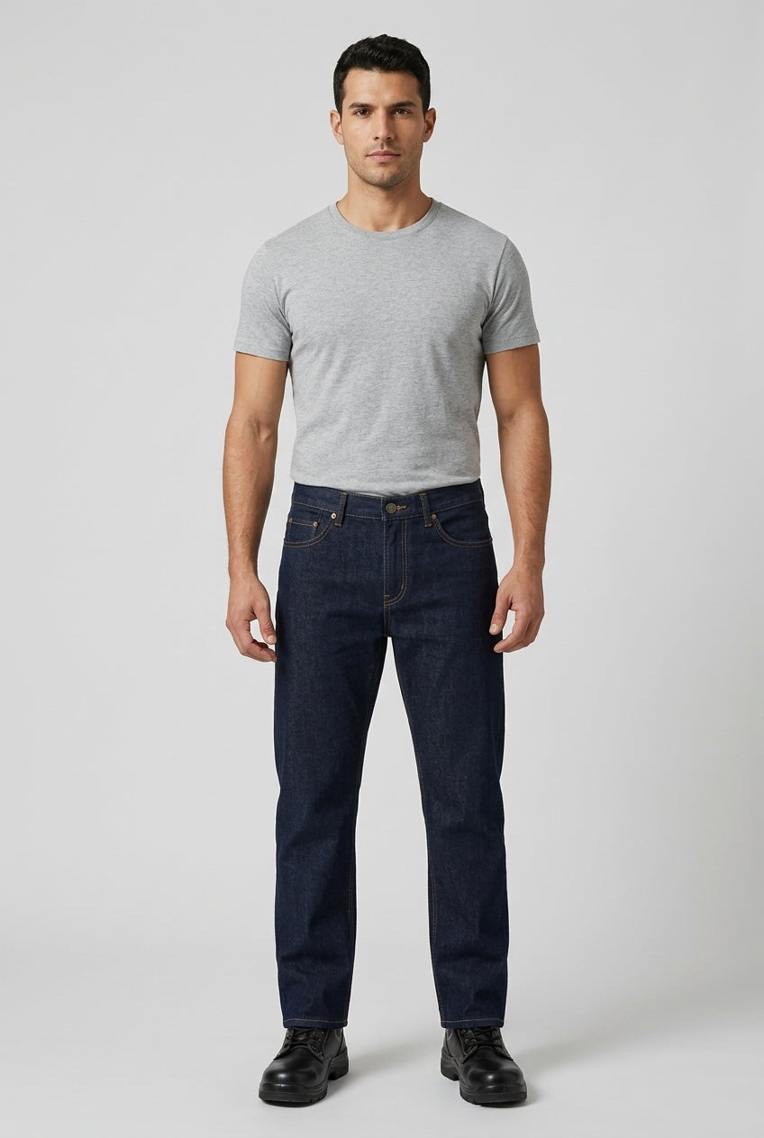 Jean mezcla hombre 13 oz con modelo: vista frontal